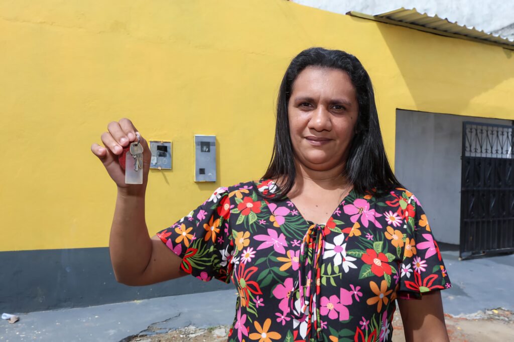 WhatsApp-Image-2025-03-25-at-21.32.48-1024x683 Programa 'Casa Manauara' avança com mais 15 casas reformadas.